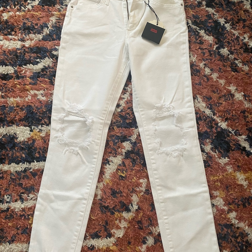 Women’s Levi jeans